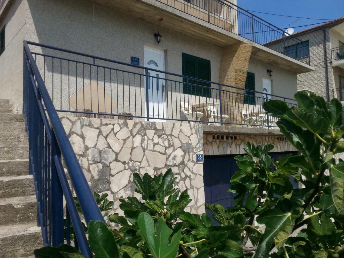 Studio Apartment Luce Marina Luaran gambar